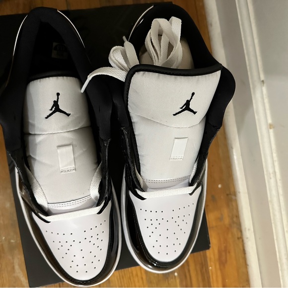 Jordan 1 low concord main image 2